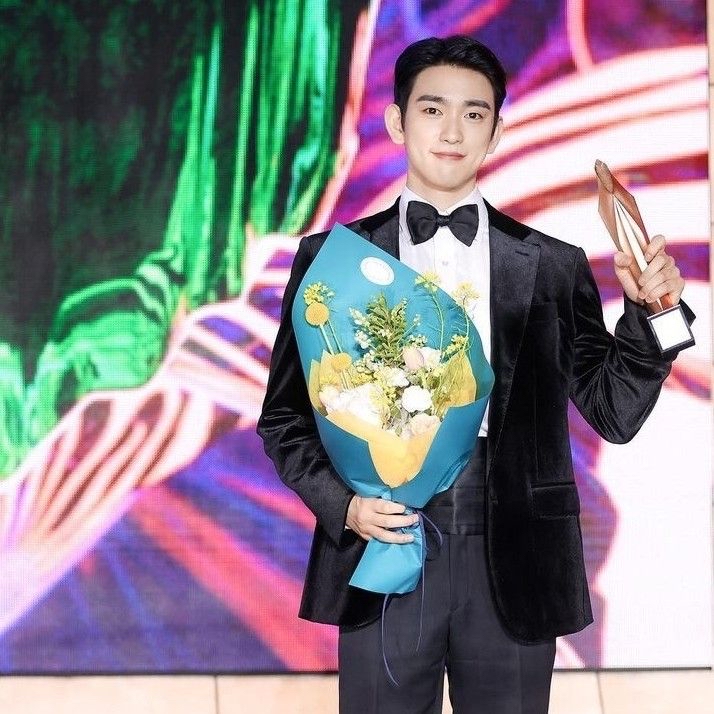 Latest photo of Park Jinyoung