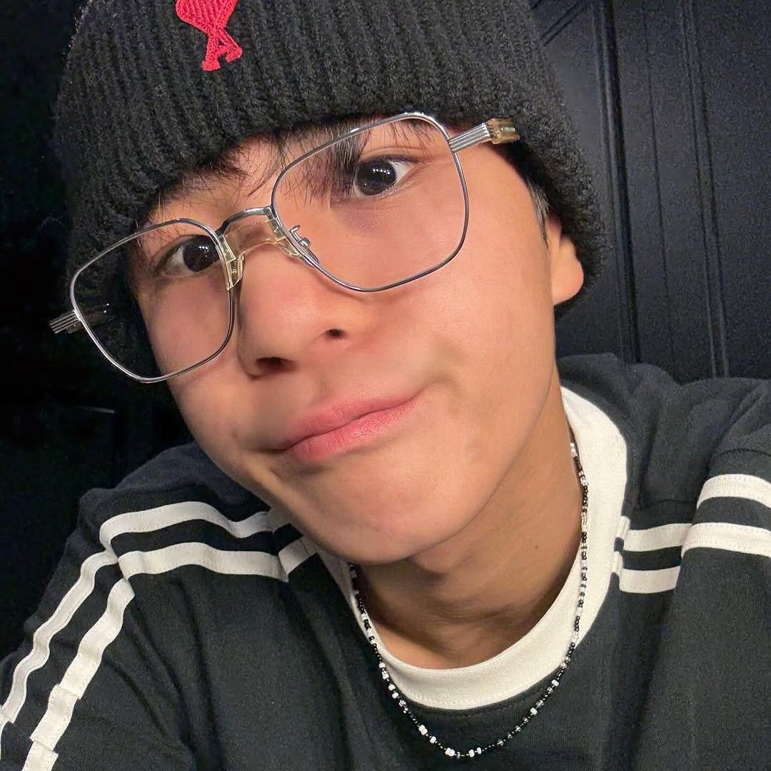 Recent activity shot of Jeong Dongwon
