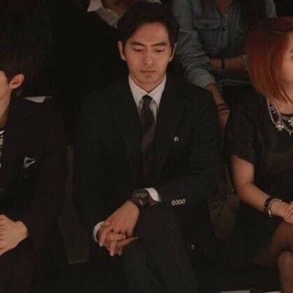 Behind-the-scenes cut of Lee Jinwook