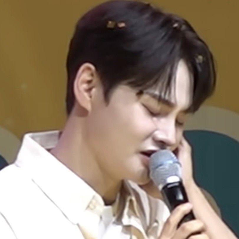 A moment captured by a fan of Park Seojin