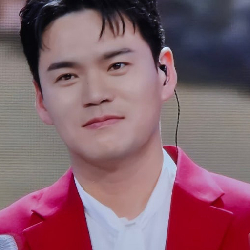 Recent activity shot of Lee Jung
