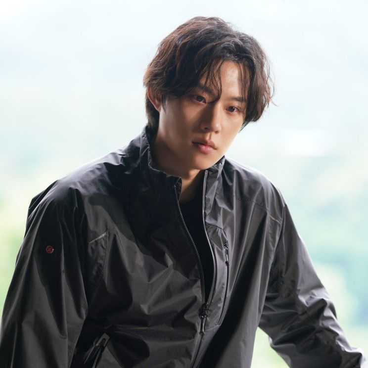 Behind-the-scenes cut of Kim Sungcheol