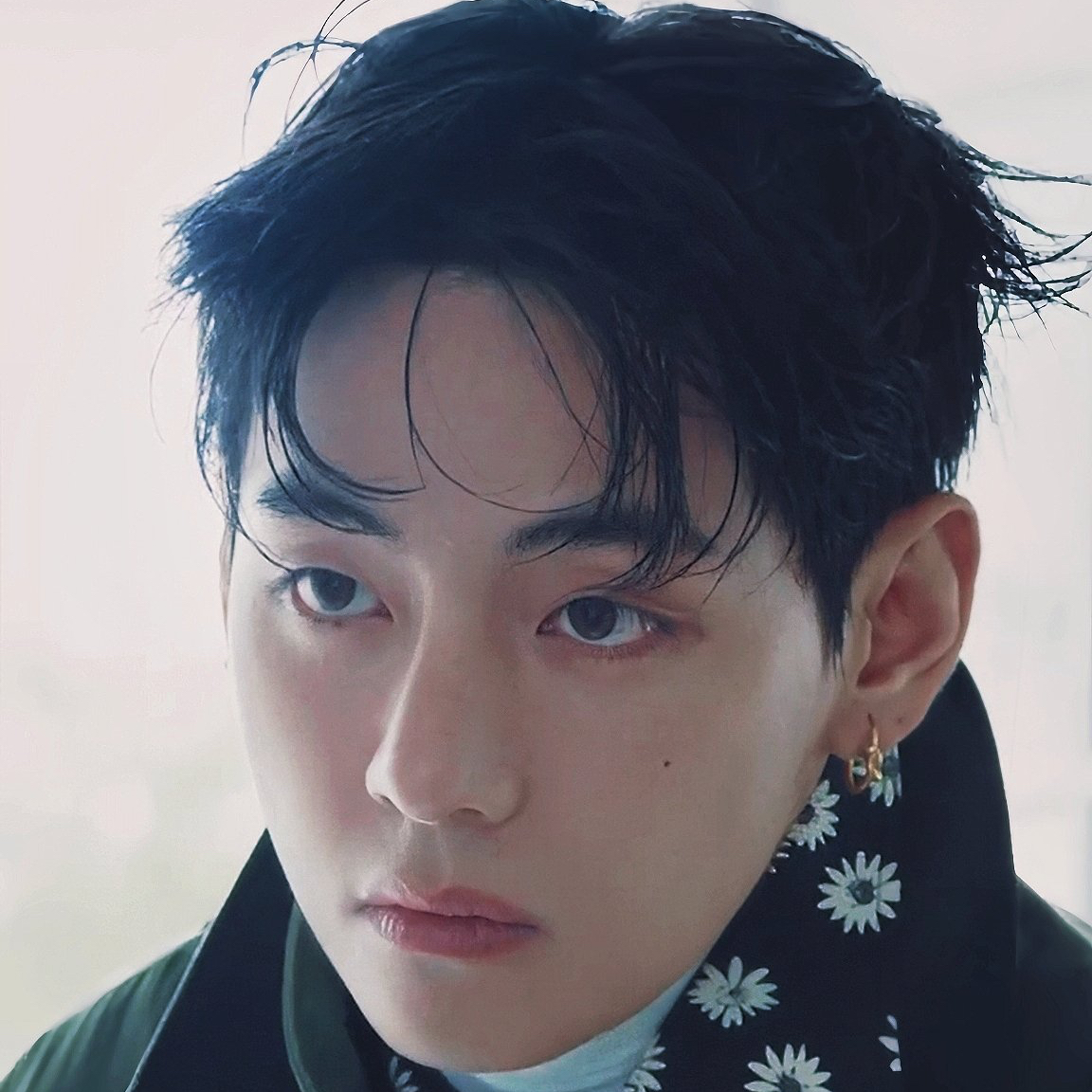 Recent activity shot of Kim Taehyung (V)