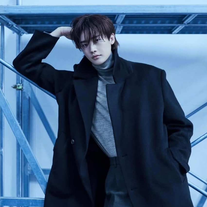 Behind-the-scenes cut of Lee Jongsuk
