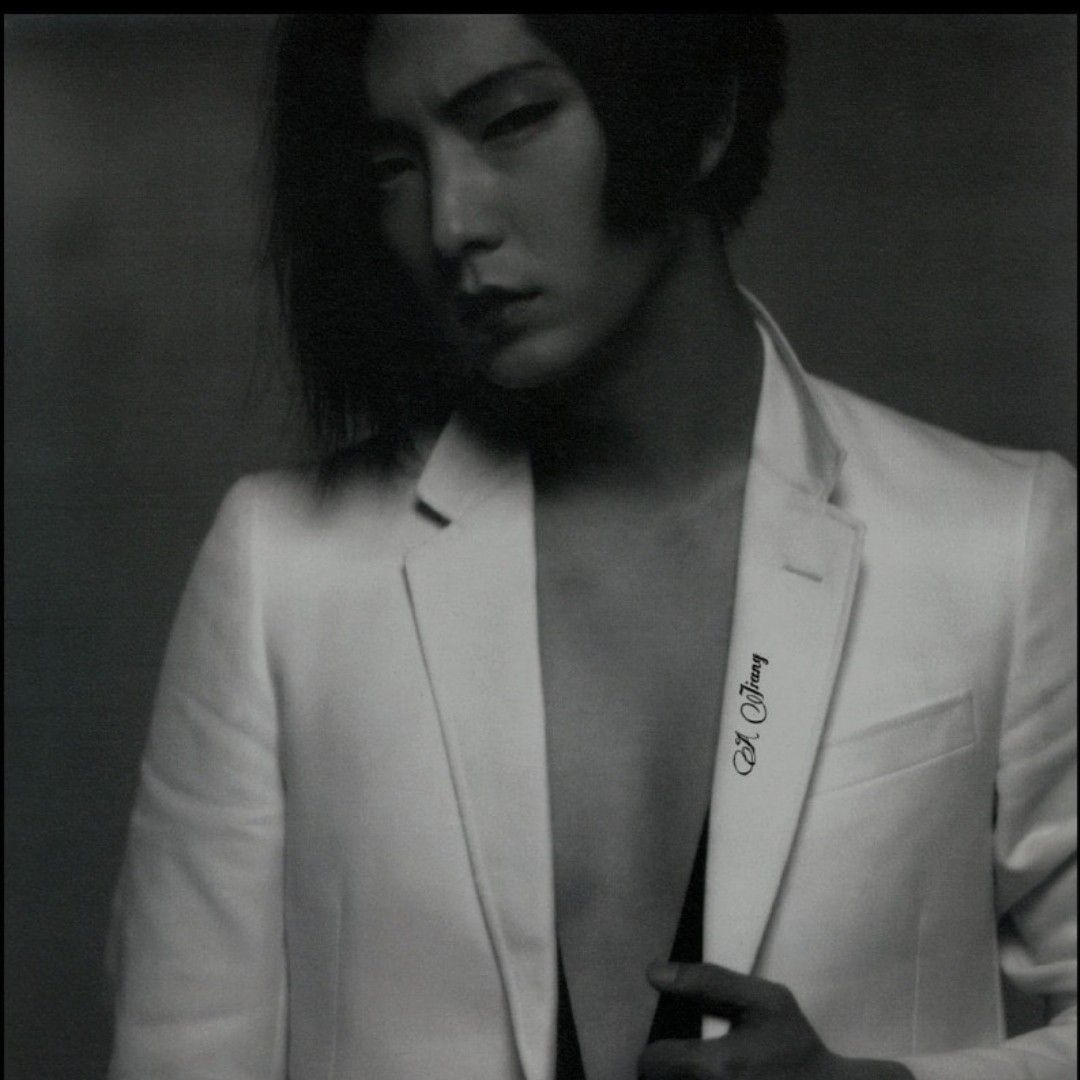 Foto terbaru dari Lee Joongi