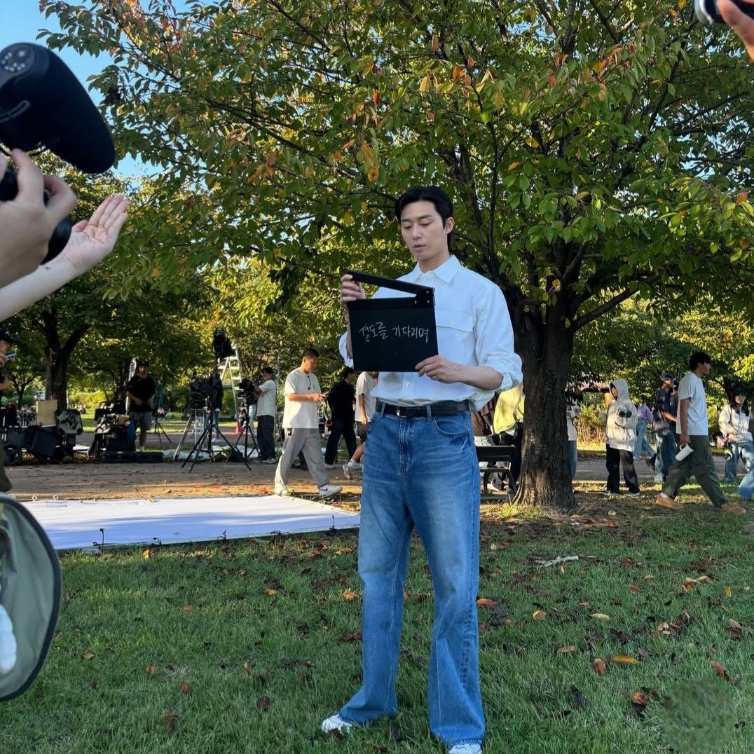 Recent activity shot of Park Seojoon