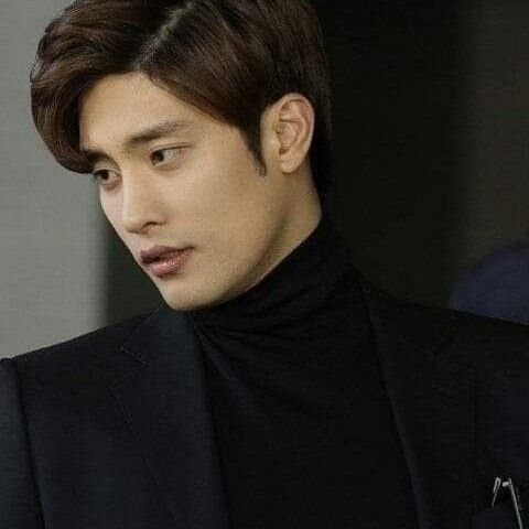 Latest photo of Sunghoon
