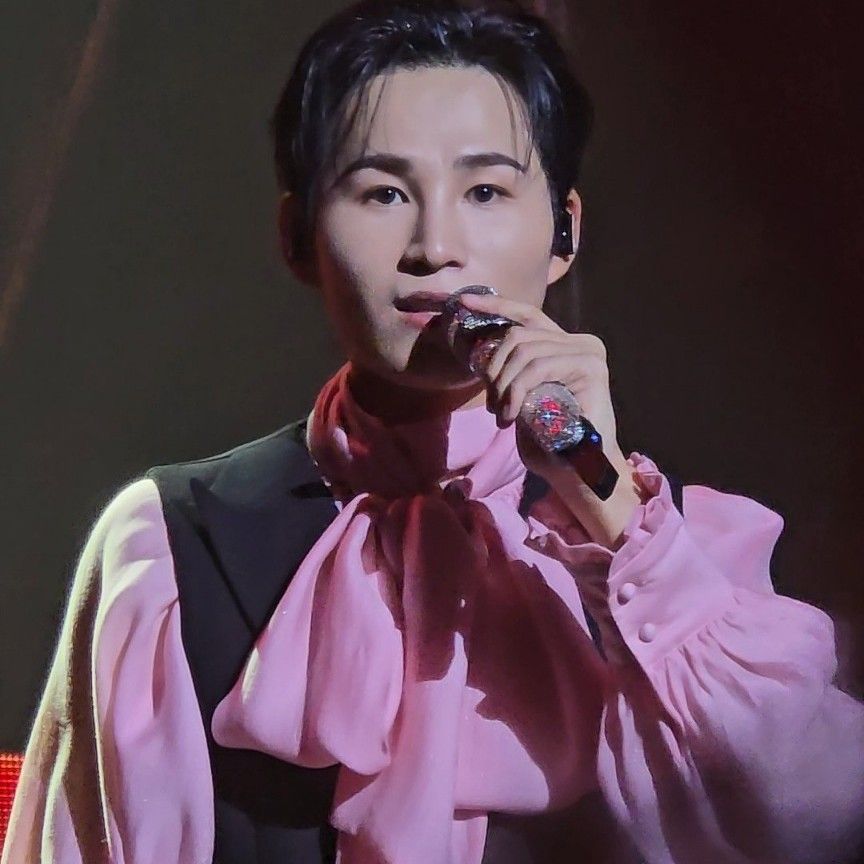 김희재의 최신 사진