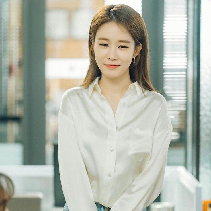 Behind-the-scenes cut of Yoo Inna
