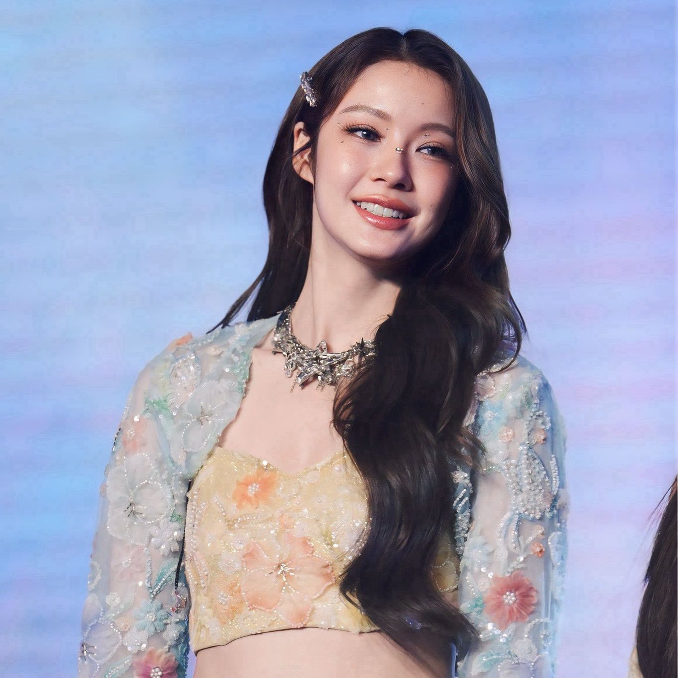 Behind-the-scenes cut of Namtan Tipnaree Weerawatnodom