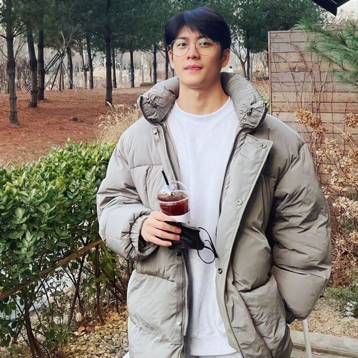 A moment captured by a fan of Kang Taeoh