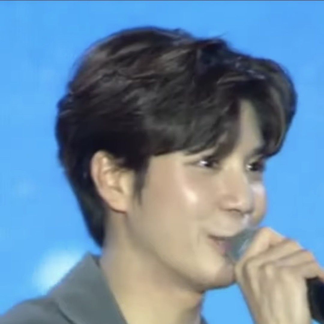Recent activity shot of Jeong Dongwon