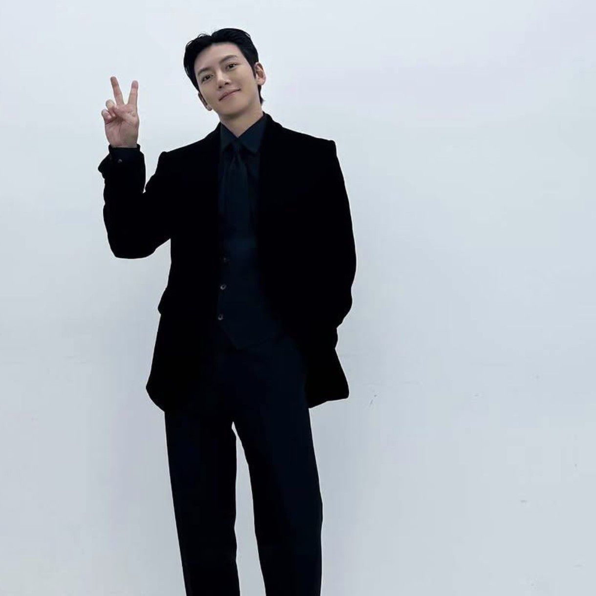 粉絲拍下的池昌旭瞬間