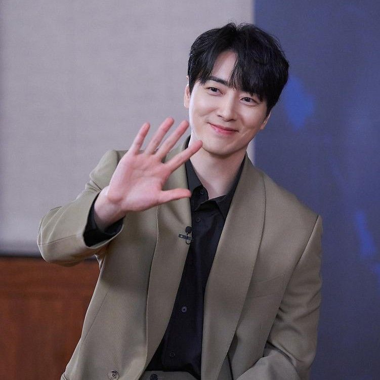 Recent activity shot of Lee Joonhyuk