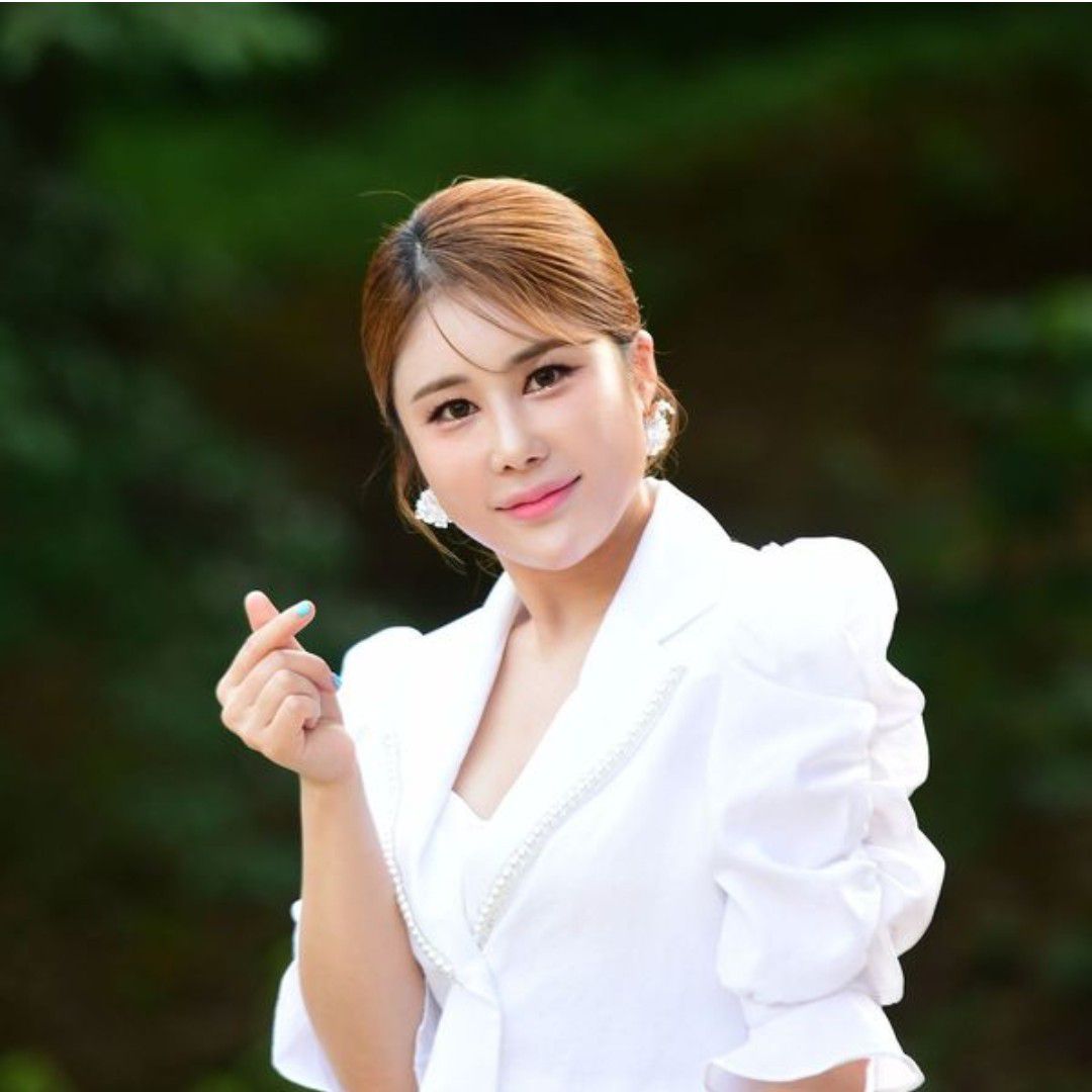 Recent activity shot of Kim Soyou