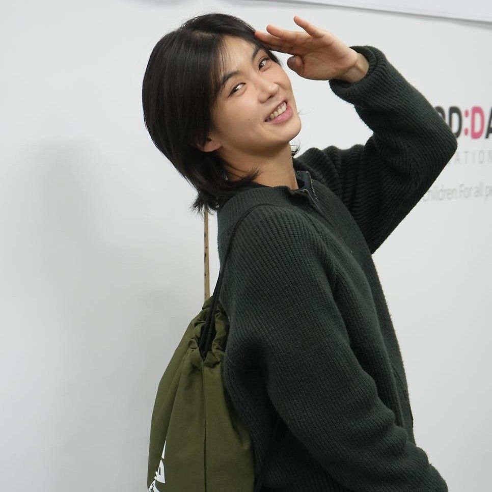 Behind-the-scenes cut of Aiki