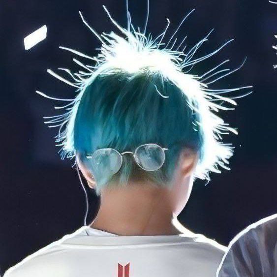 Recent activity shot of Kim Taehyung (V)