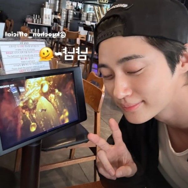 A moment captured by a fan of Byeon Wooseok