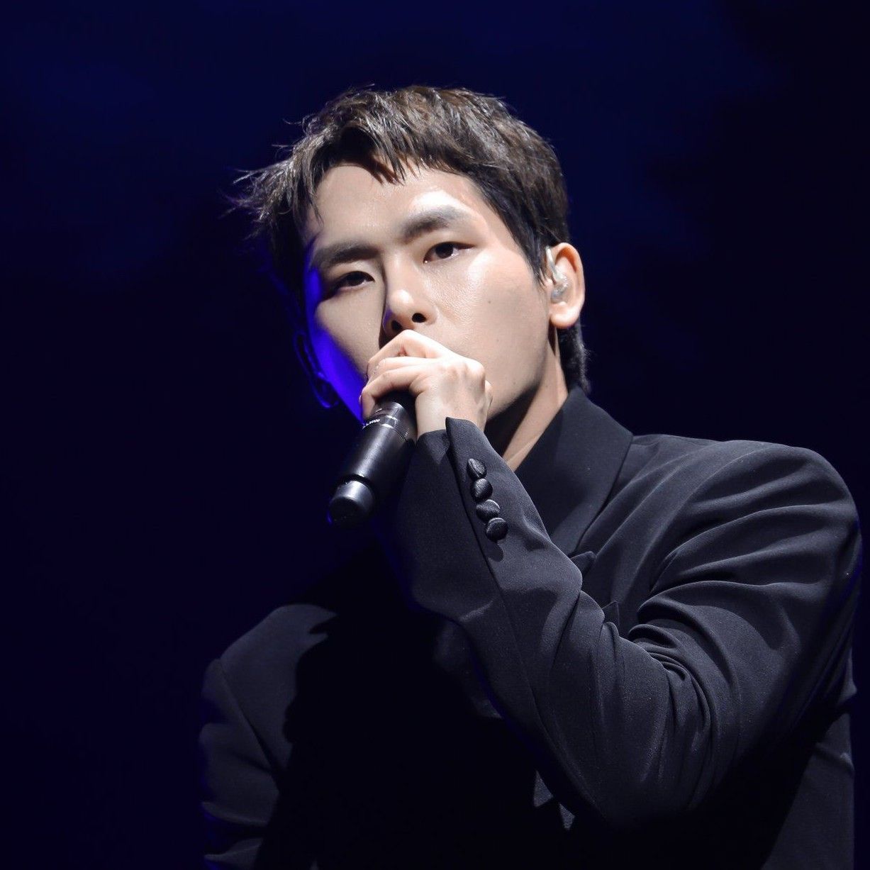 A moment captured by a fan of Hoya