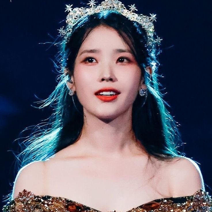 Cuplikan di balik layar dari IU