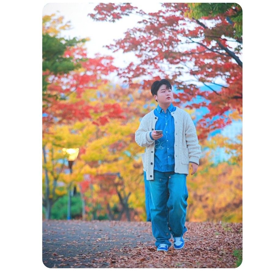 A moment captured by a fan of Park Sungon