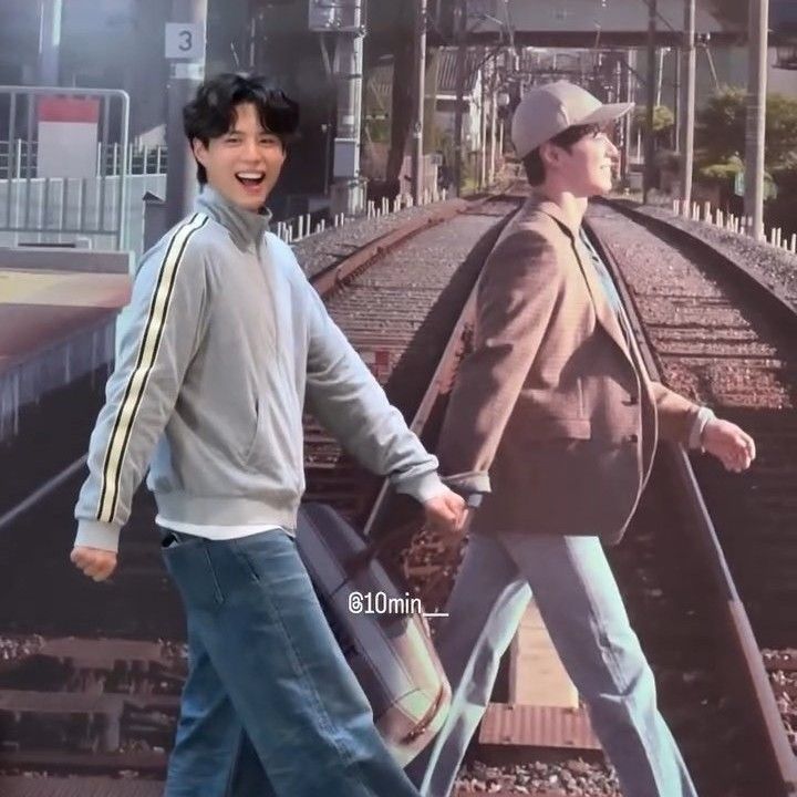 A moment captured by a fan of Park Bogum