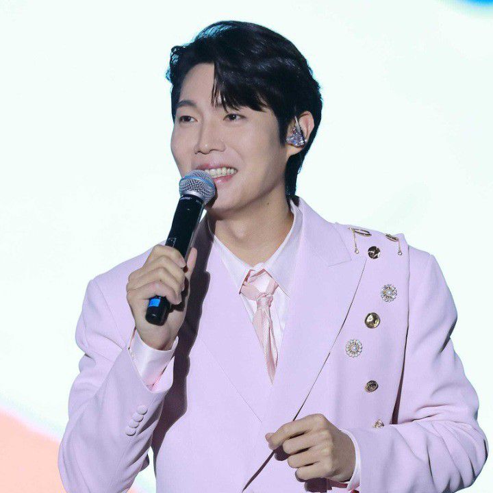 Behind-the-scenes cut of Son Taejin