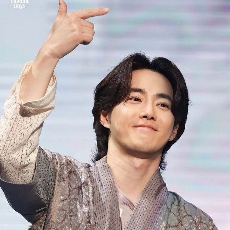 Recent activity shot of Suho