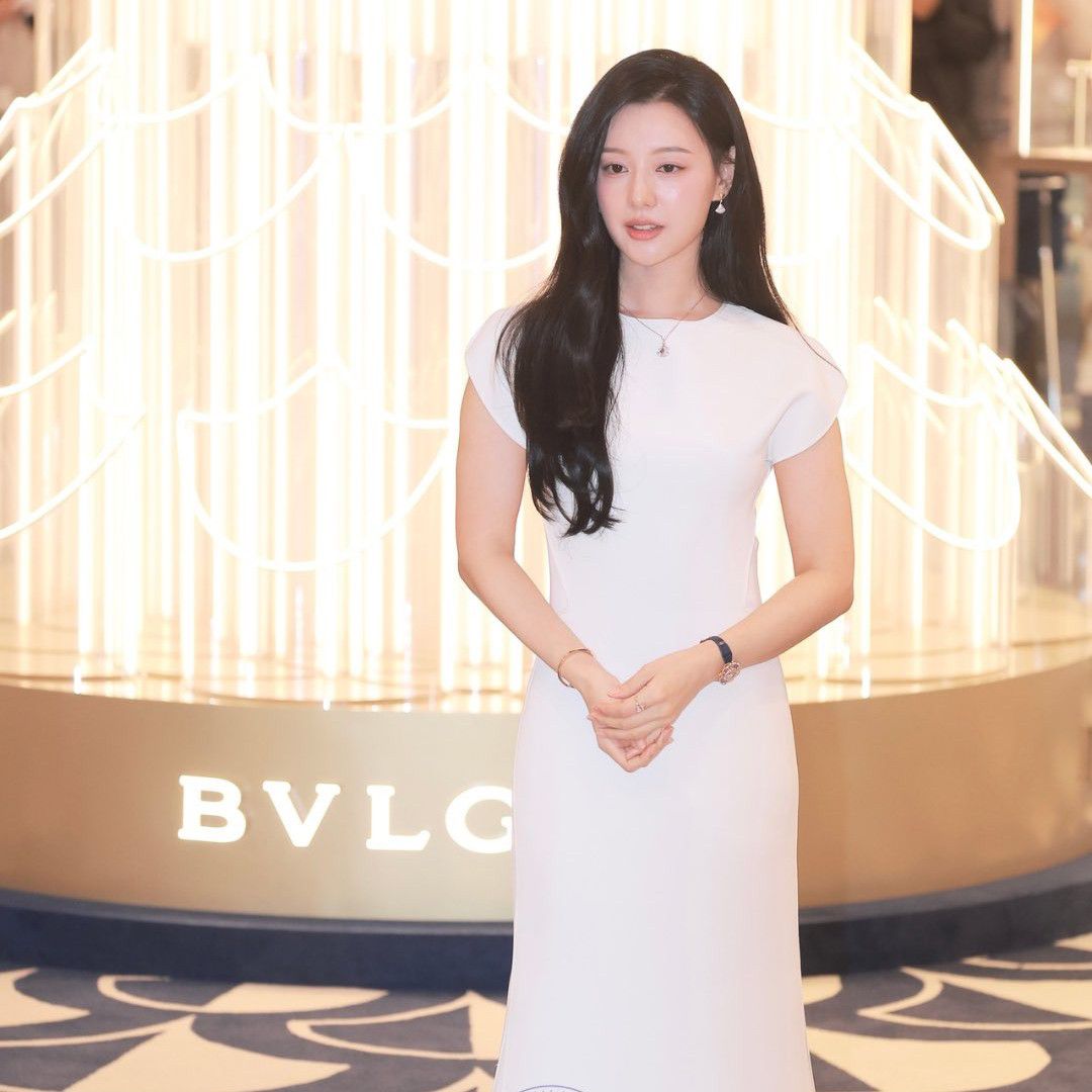 A moment captured by a fan of Kim Jiwon