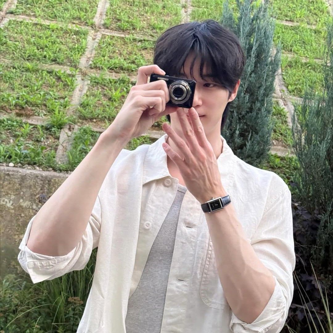 A moment captured by a fan of Byeon Wooseok