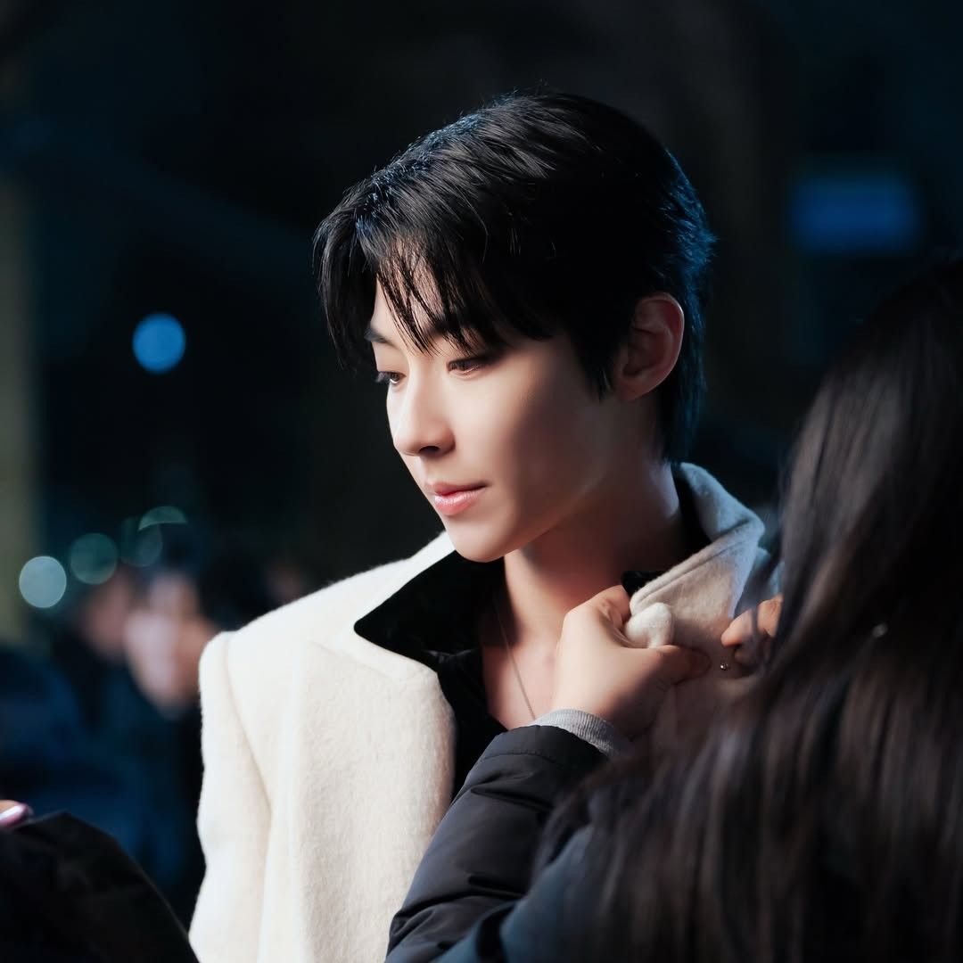 Foto terbaru dari Hwang Inyoup