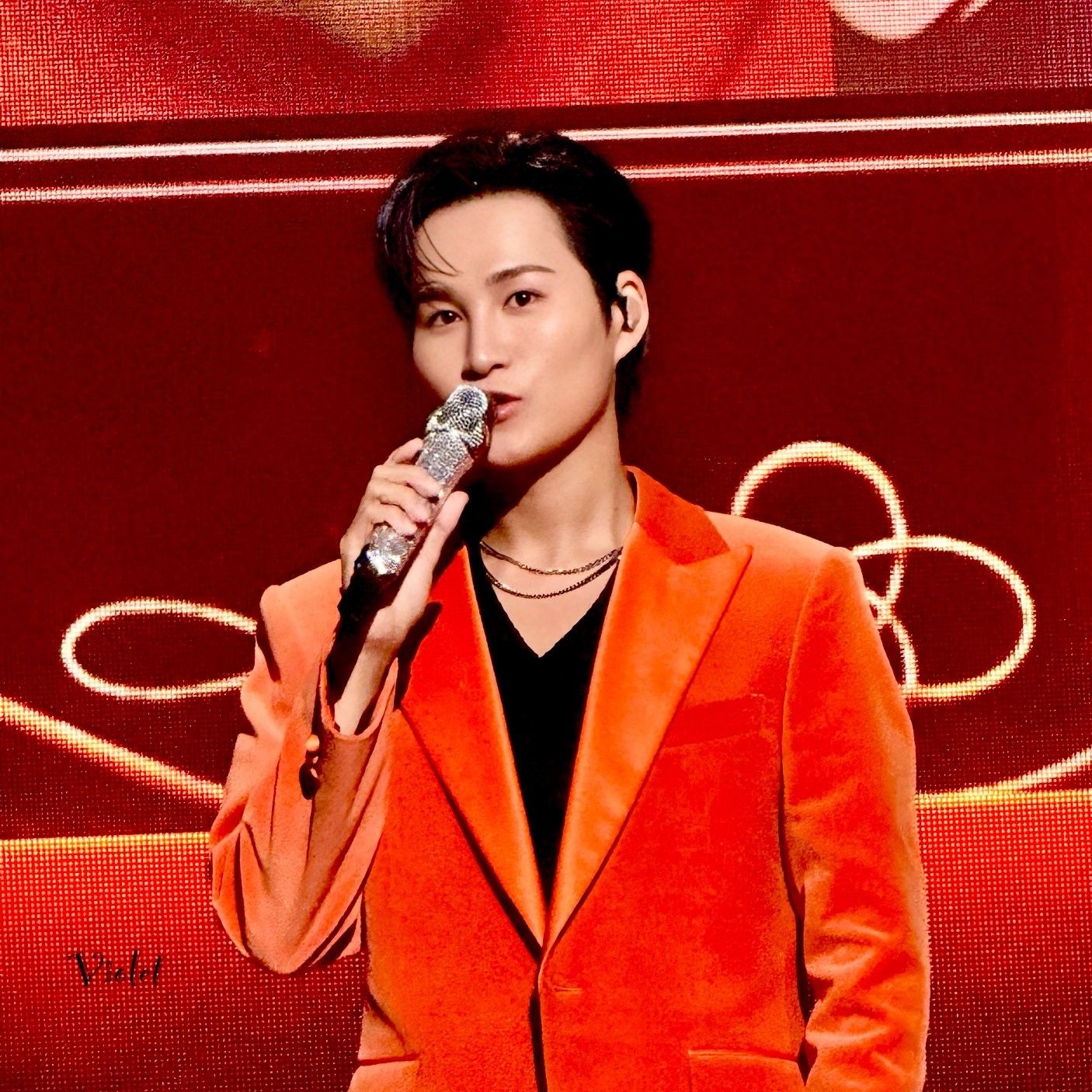 Behind-the-scenes cut of Kim Heejae