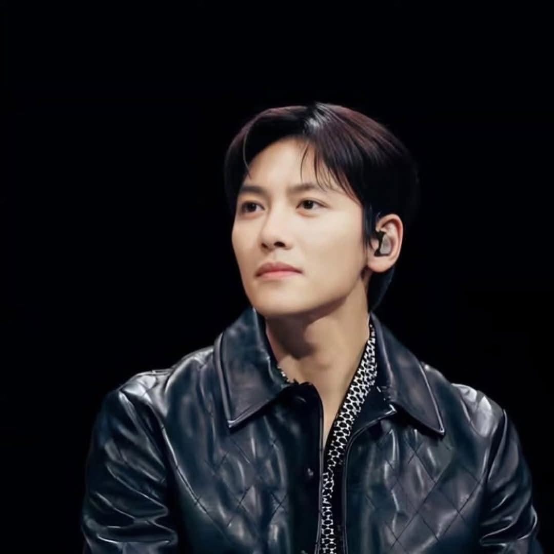 Latest photo of Ji Changwook