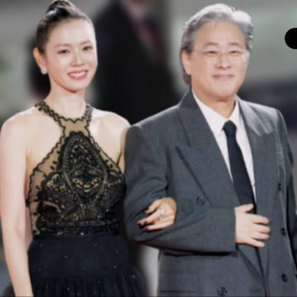 孙艺珍的近期活动照