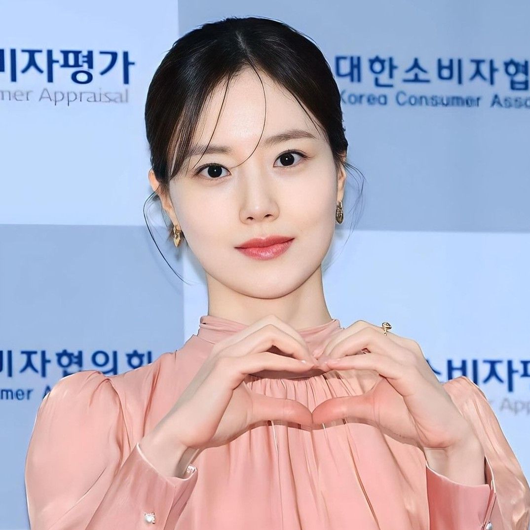 Latest photo of Moon Chaewon