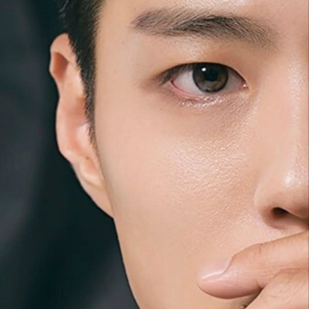 Behind-the-scenes cut of Park Bogum