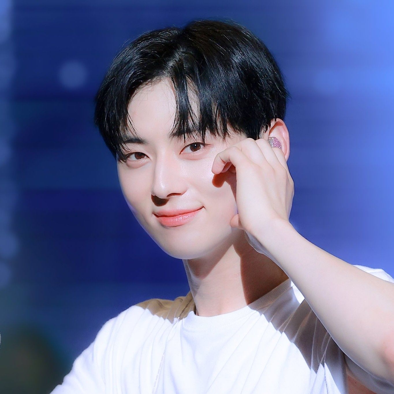 A moment captured by a fan of Hwang Minhyun