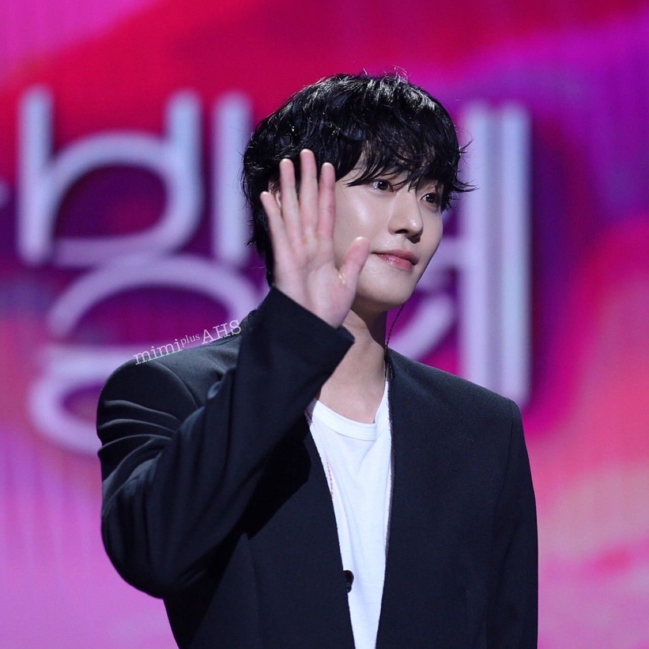 Behind-the-scenes cut of Ahn Hyoseop