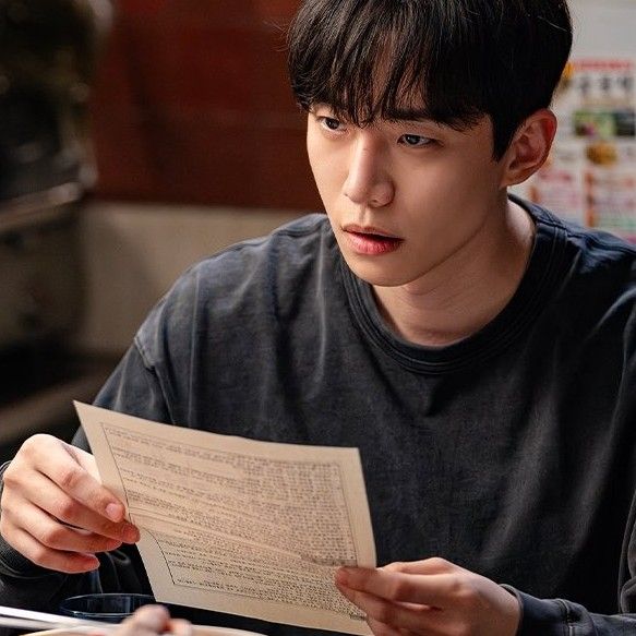 Behind-the-scenes cut of Lee Junho