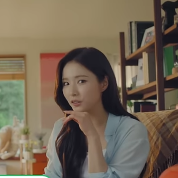 Behind-the-scenes cut of Shin Sekyung