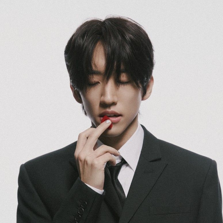 A moment captured by a fan of Lee Seungyoon