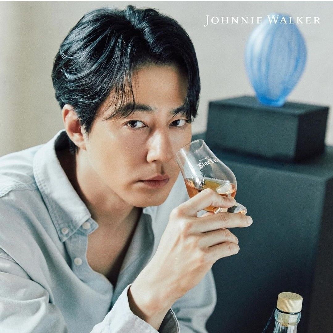 Behind-the-scenes cut of Jo Insung