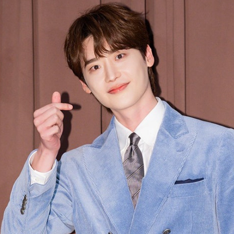 Latest photo of Lee Jongsuk