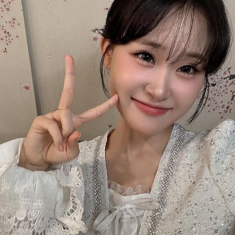 김다현의 비하인드 컷