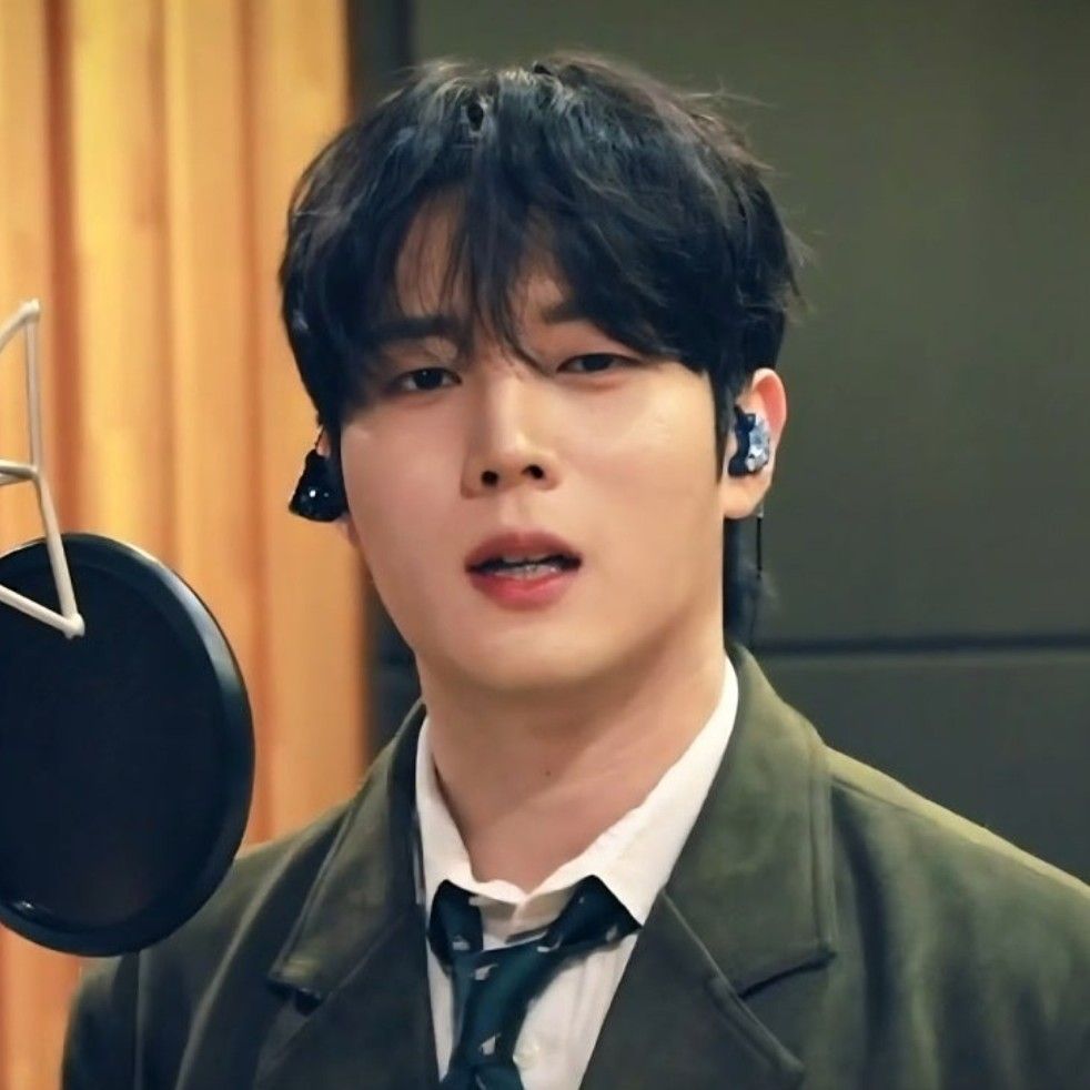 粉絲拍下的金俊賢瞬間