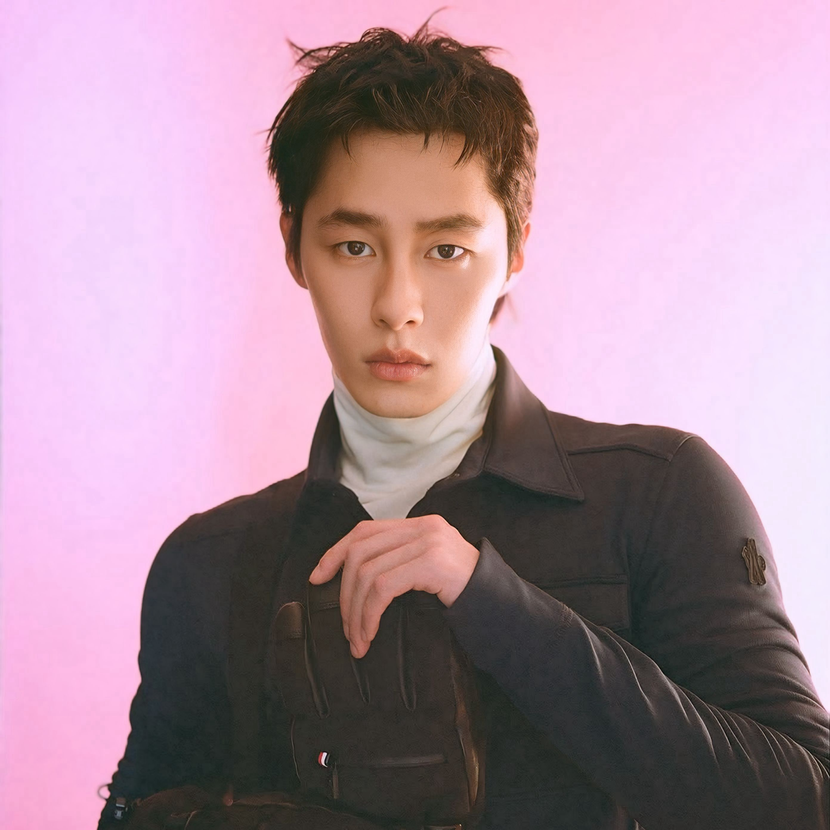 Recent activity shot of Lee Jaewook