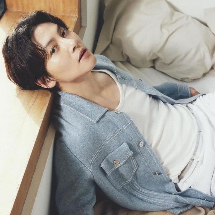 Behind-the-scenes cut of Ji Changwook