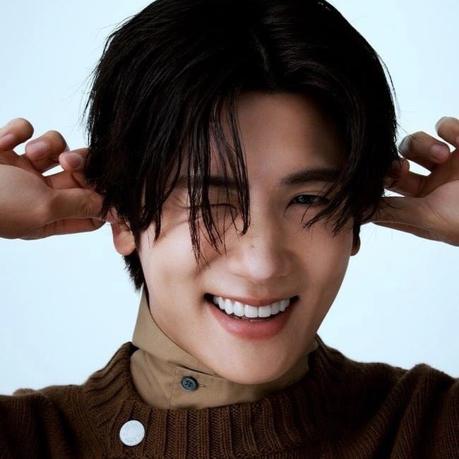 A moment captured by a fan of Park Hyungsik