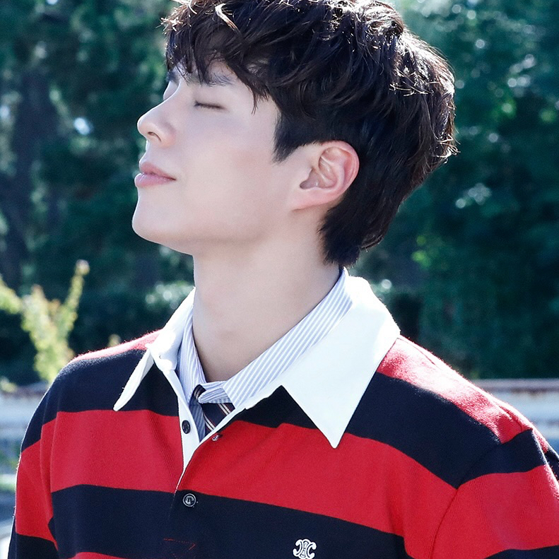 Latest photo of Park Bogum