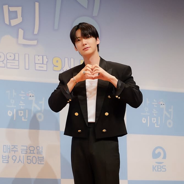 Today’s standout profile photo of Ahn Jaehyun on Choeaedol Celeb